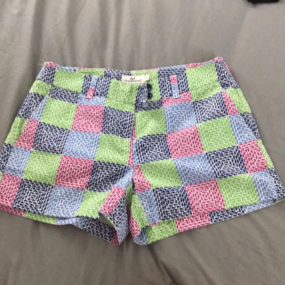 Vineyard vines patch shorts